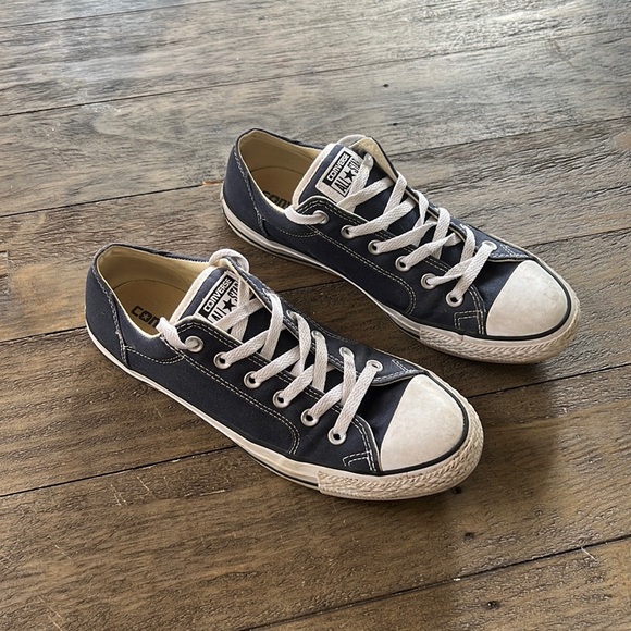 Navy Chuck Taylor All Star Classic - Picture 2 of 8